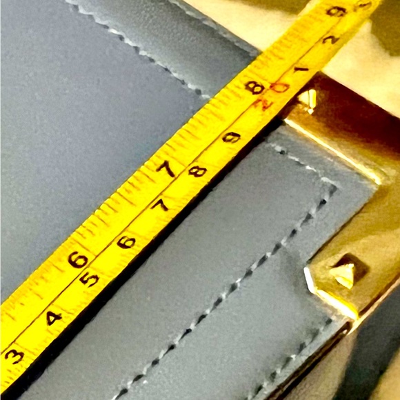 Handbag - Picture 11 of 11